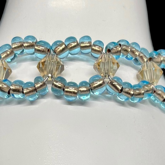 Beautiful Glass Beaded Bracelet Light Blue Clear Circle Design Lobster Claw 7”L - Picture 7 of 11
